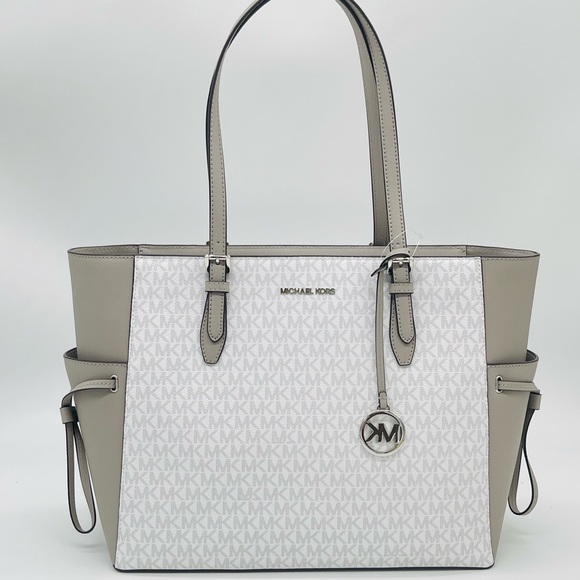 Michael Kors Handbags - Michael Kors Large Gilly Tote Bag